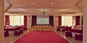Alexander 4* Voluntari
