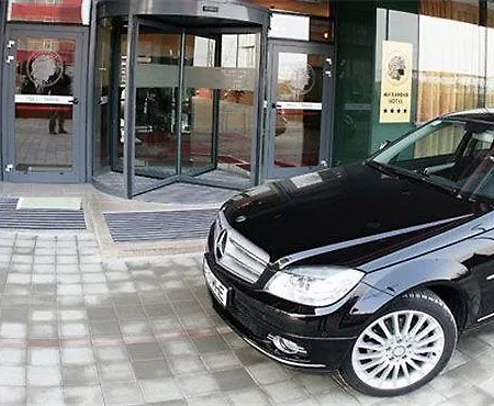Alexander 4*