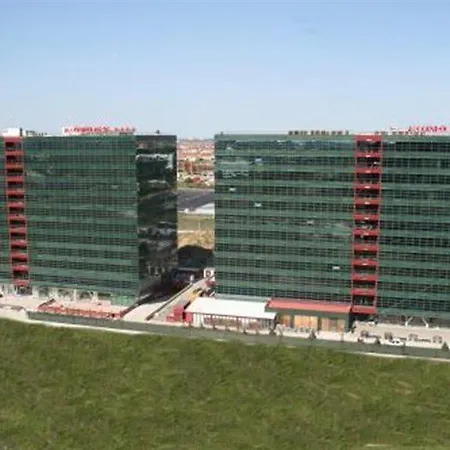 Alexander Hotel 4*