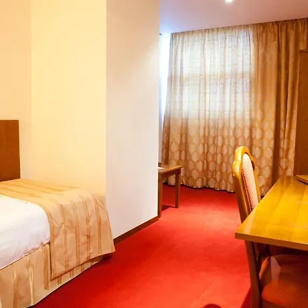 Alexander Hotel